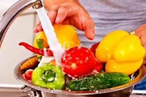 Como limpar legumes e verduras corretamente