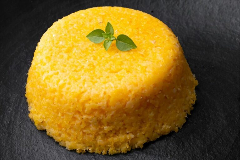 Cuscuz de milho nordestino